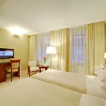 レオポリス ホテル 5*
