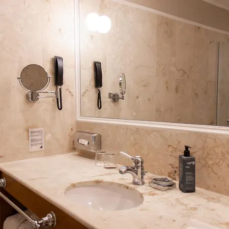 Hotel Leopolis Hotel 5*