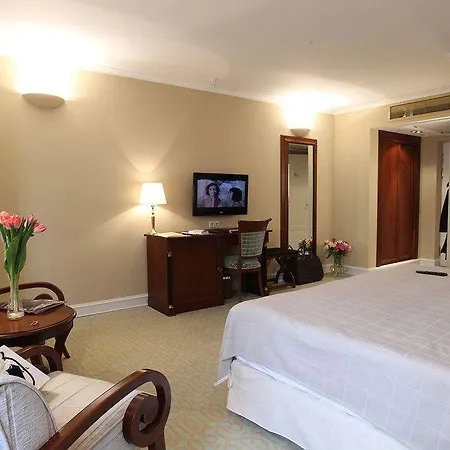 Hotel Leopolis Hotel Lwów