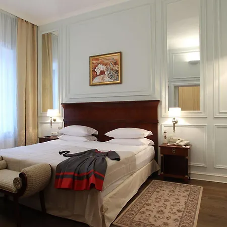 Leopolis Hotel 5* לבוב