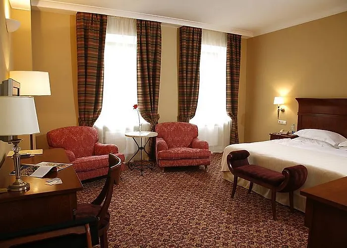 Леополис Отель 5*