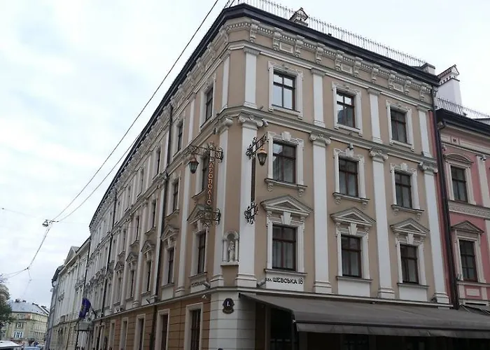 Отель Леополис Отель