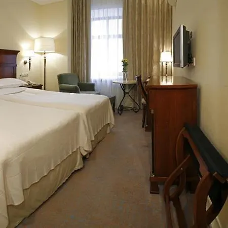 Hotel Leopolis Hotel 5*